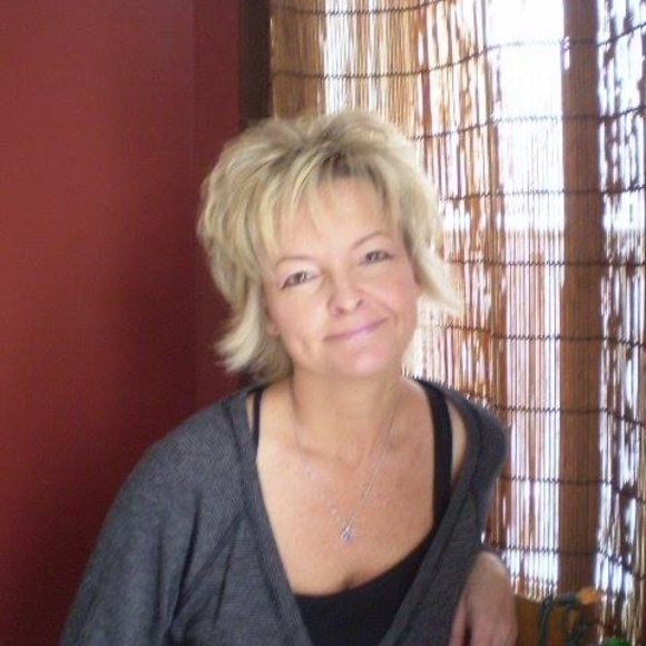 Meet your Posher, Cindy - Picture 1 of 1